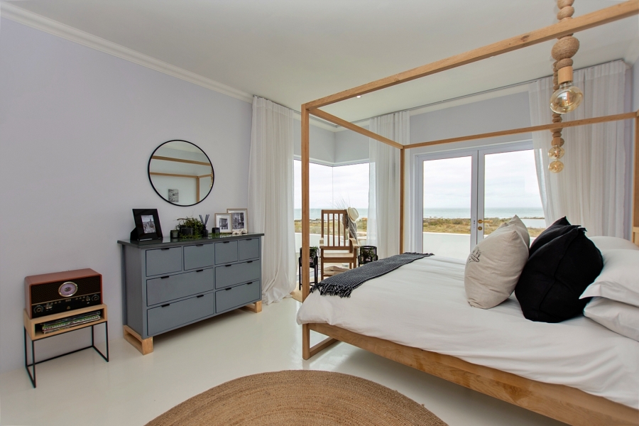 4 Bedroom Property for Sale in Sandy Point Western Cape